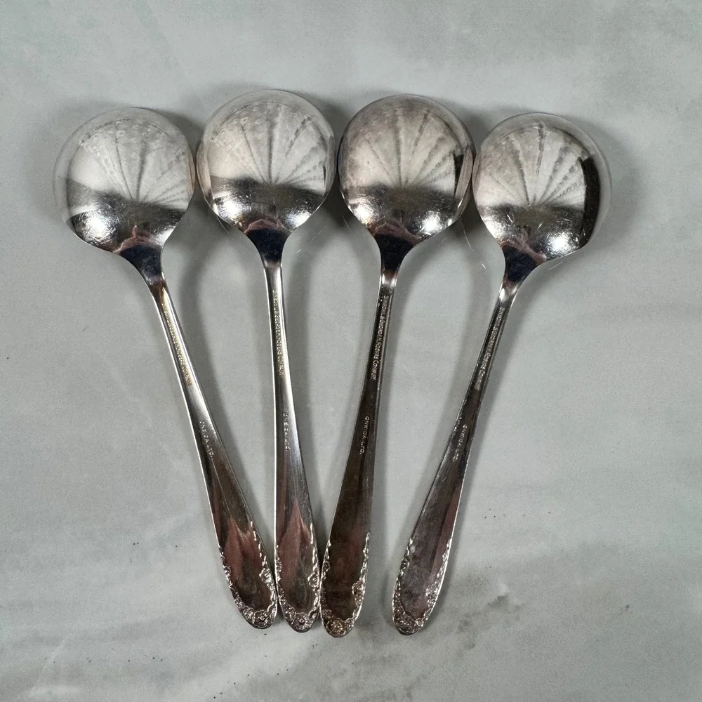 Set of 4 Oneida Simeon L & George H Rogers‎ Silver Plated Soup Spoons Lot 2
